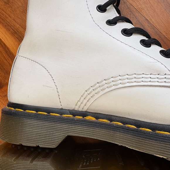 Dr Martens Women’s size 7/38, USED - Picture 3 of 17